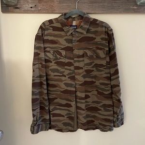 EUC Men’s Patagonia Lone Sleeve Button Up Flannel - Size L